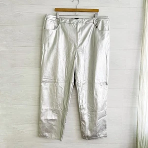 ASOS Design Curve – Kunstlederhose silber metallic, Gr. 18 US - Bild 1 von 8