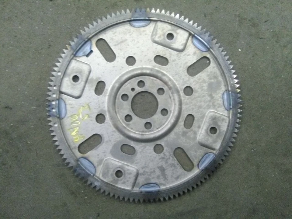 Volante Nissan Rogue 18/placa flexible automático, CVT, 2,5 litros, Vin 5 Foto 1 de 4