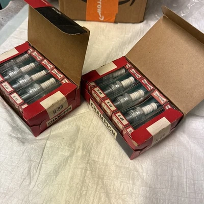 Champion N88 NOS Spark Plugs. - Image 1 of 4