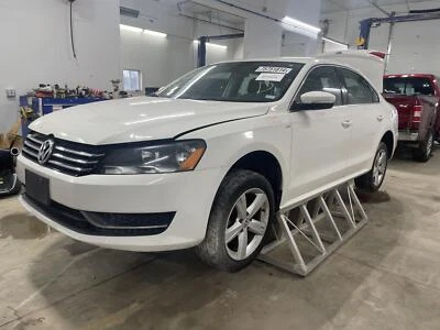 Used Front Right Seat Belt Front fits: 2014 Volkswagen Passat bucket seat passen Foto 1 de 4