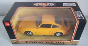 Motor Max Porsche 911 Carrera 1990, modello scala (1:24 - 1:25), vintage (225) - Foto 1 di 4