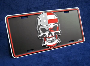TOTENKOPF & FLAGGE - * HERGESTELLT IN DEN USA * - geprägtes Metall Nummernschild Auto LKW Anhänger Schild - Bild 1 von 9