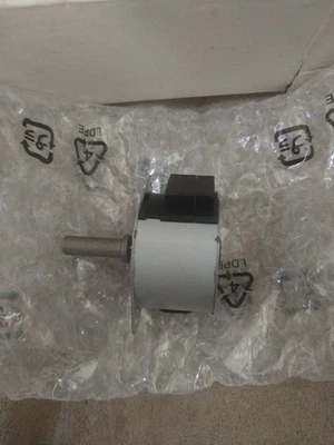 Tension Motor Babylock Brother Z31030001 - Image 1 of 2