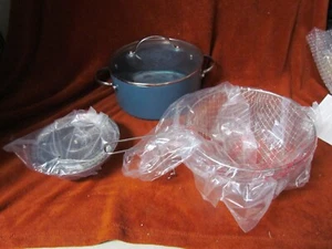 COOK'S ESSENTIALS 5 QT COVERED FLY PAN W/ FRY BASKET & STEAMER COLOR AQUAMARINE - Picture 1 of 4