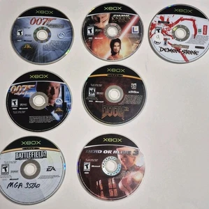 Lote de juegos Xbox originales SOLO DISCO Doom 3 007 Dead Or Alive Star Wars Demon Stone - Imagen 1 de 5