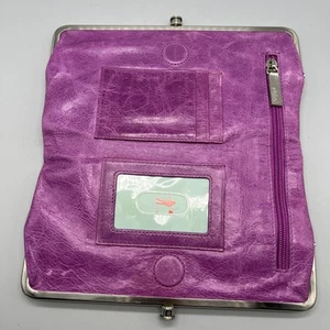 HOBO INTERNATIONAL Lauren Doppelfaltung Doppelrahmen Clutch Geldbörse lila Leder EUC B - Bild 1 von 16