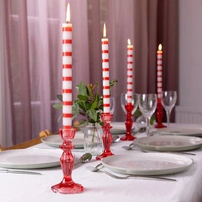 Velas altas de Navidad para cena a rayas rojas Foto 1 de 3