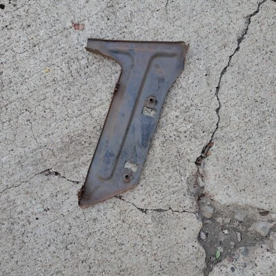 Ford Ranchero Torino 1973 1974 soporte cenefa central Foto 1 de 2