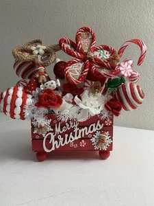 Merry Christmas Gingerbread Flowers Cake Pops Wood Crate Tiered Tray Decor New - Picture 1 of 10