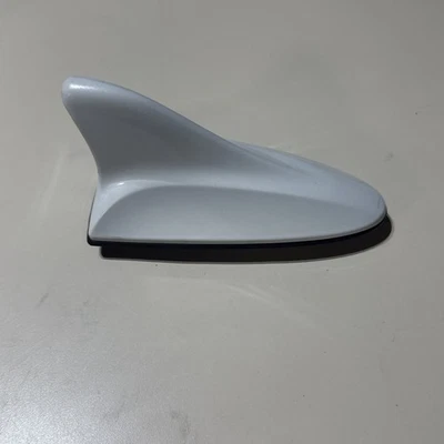 HYUNDAI ELANTRA 2014 ANTENA DE RADIO BLANCO CÓDIGO PERLA JR Foto 1 de 4