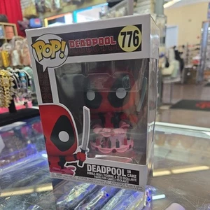 Funko Pop! Vinilo: Marvel - Deadpool in Cake #776 - Imagen 1 de 4