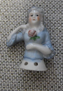 Antike Vintage 3,5" Porzellan grauhaarige halbe Puppe gemarkt S1723 - Bild 1 von 4