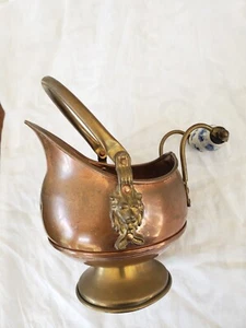VTG COPPER/BRASS MINI COAL SCUTTLE BUCKET LION'S HEAD PORCELAIN DELFT HANDLE - Picture 1 of 12