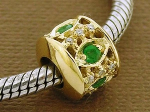 Bd099 - Dije de cuentas de diamante y esmeralda natural y oro amarillo sólido genuino de 9 quilates - Imagen 1 de 3