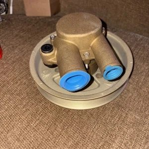 New Raw Water Sea Pump For VOLVO PENTA 4.3L 5.0L 5.7L Replaces 21212799 3812519 - Bild 1 von 1