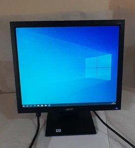Acer 17 Inch " VGA Monitor Model No. V173 - Picture 1 of 5