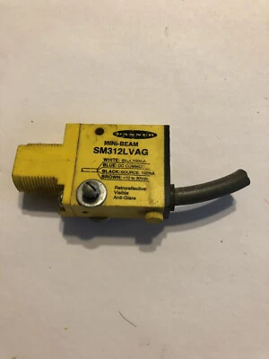 BANNER SM312LVAG PHOTOELECTRIC SENSOR - Image 1 of 2