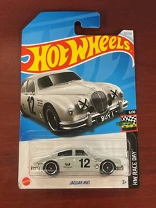 Hot Wheels 2024 Mainline G Case HW Race Day Jaguar MK1 127/250 A31 - Picture 1 of 2