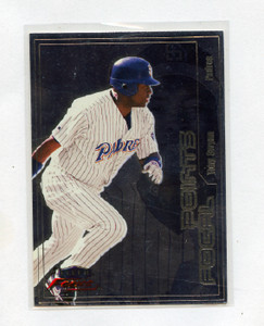 2000 FLEER FOCUS FOCAL POINTS # 2F  TONY GWYNN , PADRES