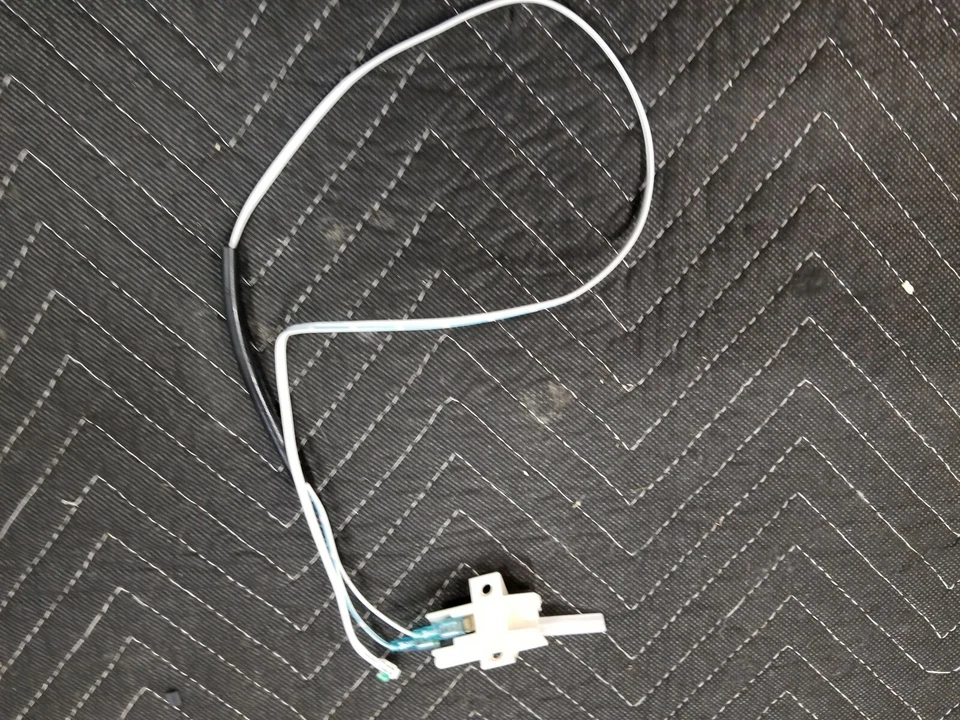 Interruptor de cubo de agua genuino para deshumidificador Whirlpool WDH70EAPW 70 pintas Foto 1 de 1