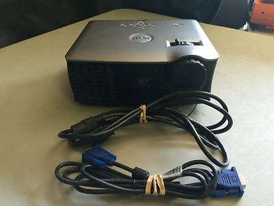 DELL 1800MP PORTABLE HD DLP PORTABLE PROJECTOR WORKS GREAT! NEW LAMP!! - Image 1 of 3