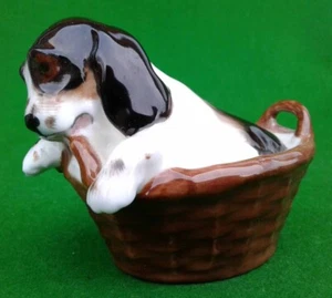 ROYAL DOULTON - COCKER SPANIEL PUPPY IN BASKET - HN2586. - Picture 1 of 8