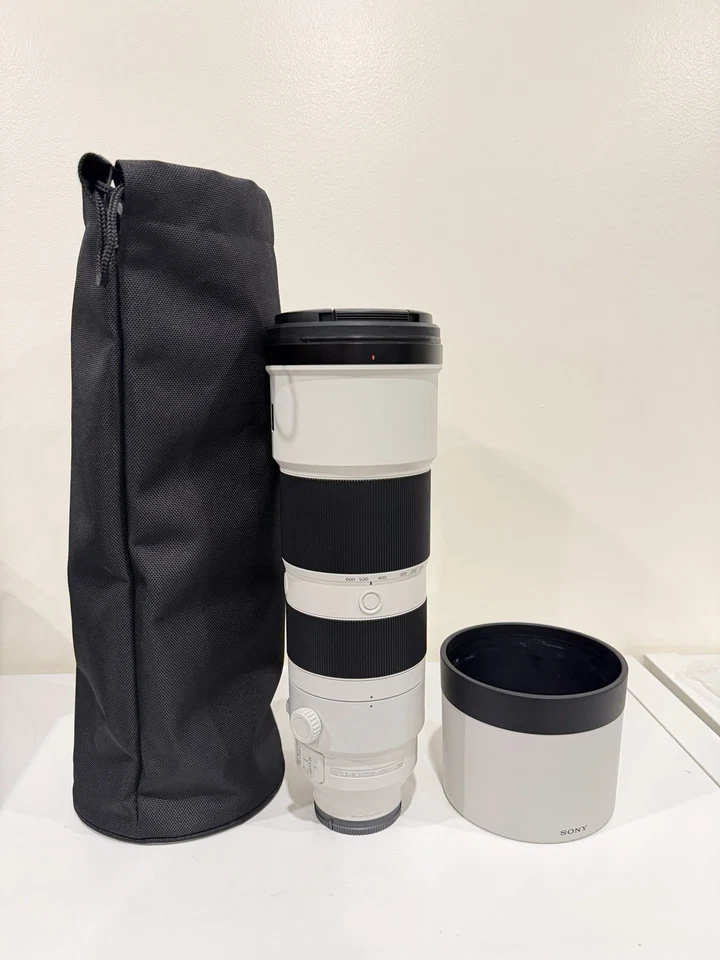 Like New Sony FE 200-600 F5.6-6.3 G OSS lens under warranty - image 1 of 4
