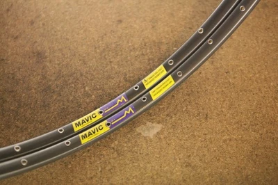 Juego de llantas tubulares Mavic GP4 de colección NOS NUEVO llantas 32 agujeros Foto 1 de 4