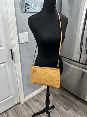 Bandolera Anne Klein color tostado Foto 1 de 3