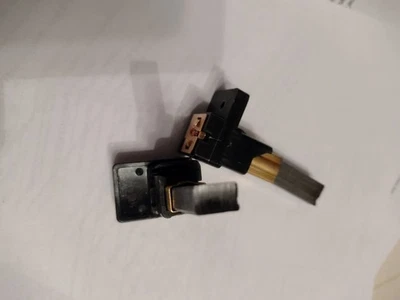 Kohlebürsten Motorkohlen Kohlen Staubsauger Dyson DC02,DC04,DC08,DC11,DC14,DC19 - Bild 1 von 3