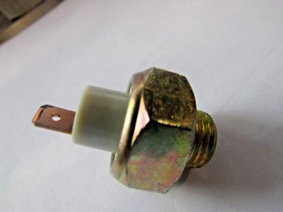  Standard PS159 Engine Oil Pressure SWITCH  MADE IN U.S.A. NEW VINTAGE - Image 1 of 4