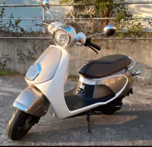 Roller / Daelim / Retro Style / 125 ccm 4200 km - Bild 1 von 11