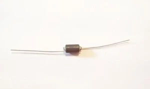 Qty 200 pcs Fair-Rite 2961666671 61-Material Wound Ferrite Bead 1-Line Axial T/H - Picture 1 of 4