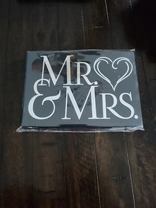 Mr & Mrs Wedding 1-Up Brag Book Silver Foil Photo Album (Holds 40 4x6 Photos) - Picture 1 of 4