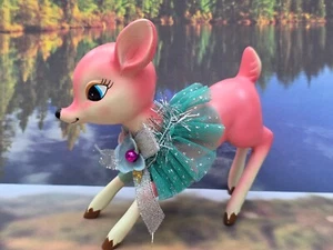 Vintage Style Retro pink CHRISTMAS Fawn Deer REINDEER FIGURINE NEW - Picture 1 of 7