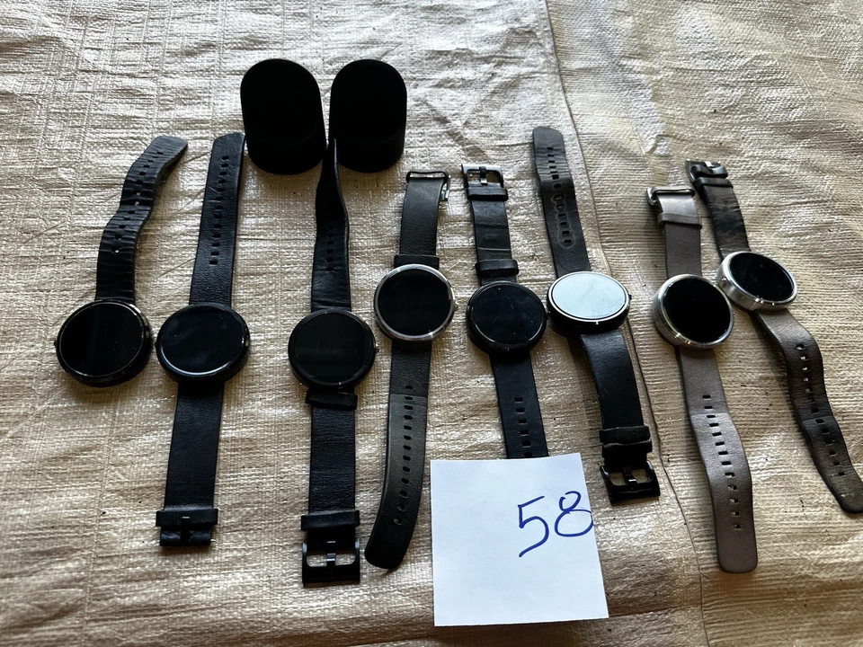 lot of 8 Motorola Moto 360 1st Gen Smart Watch "Untested" - Image 1 of 4