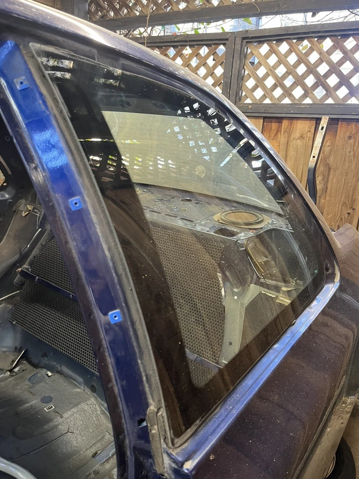 1995-2001 Subaru Impreza Coupe quarto de painel vidro lado esquerdo do motorista 65201FA450 - Imagem 1 de 1