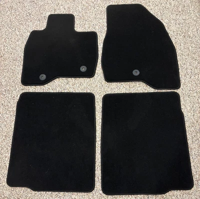 Alfombrillas negras F-150 2015-2020 OEM 2017-2019 Ford Explorer nuevas Foto 1 de 2
