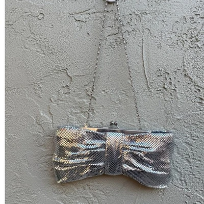 Bolso sin asas Jessica McClintock vintage de malla plateada con moño correa de cadena glamour Foto 1 de 4