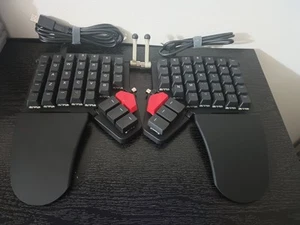 ZSA Moonlander RGB Keyboard Black - Cherry MX Brown Tactile Switches Barely Used - Bild 1 von 9