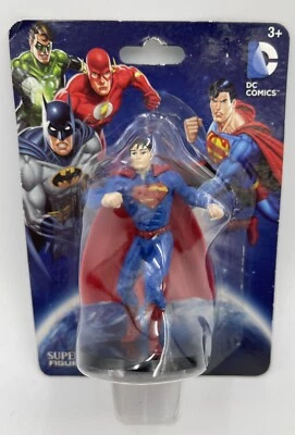Figura de acción Monogram DC Comics Superman Mini 2,75" de alto/paquete abierto Foto 1 de 2