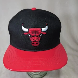 Chicago Bulls Hat Vinyl Bill Mitchell Ness Hardwood Classics Snapback Red/Black - Picture 1 of 10