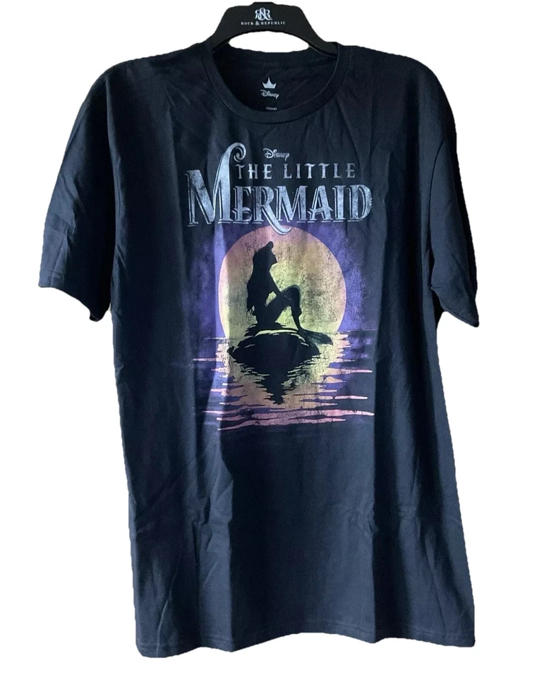 Disney Little Mermaid Sunset Ariel Men's Graphic Short Sleeve T-Shirt Medium