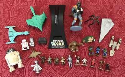 Micro Machines Star Wars Robots, Droids & Figures & Star Trek  Space Ships Lot - Image 1 of 4