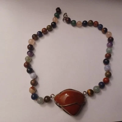 Collana in perle colorate vintage - Immagine 1 di 2