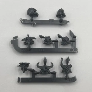 Warhammer 40k Battlefield Trophies Chaos Legionaries Helmets WH40k GW Bit - Picture 1 of 1