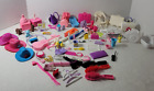 ACCESSOIRES BARBIE VINTAGE GRAND LOT DE MISC. ARTICLES SACS, BIJOUX, COURONNES, ALIMENTS