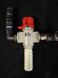 SMC VH830-N02-Z Pressure Relief Valve, 3 Ports 1/4" NPT, Lockable, Size 30, VHS - Picture 1 of 3