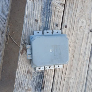 1978 Volvo 260 Bosch Ignition Module Part# 0 227 100 019 - Picture 1 of 4