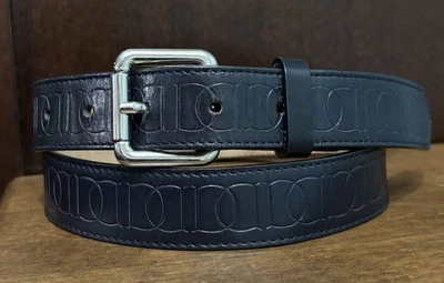 Cinto de couro azul bronzeador em relevo tamanho L/32 1-1/8” de largura feito na Itália muito bom estado usado - Imagem 1 de 4